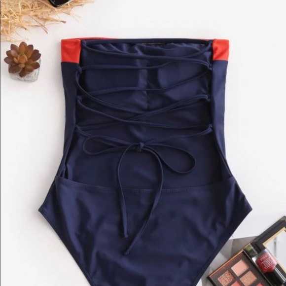 one piece strapless swimsuit. - Picture 1 of 3